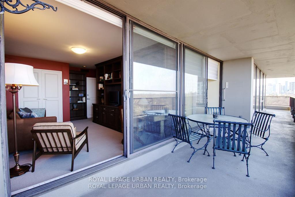 3 Bedrooms Co-op at 20 Avoca, Toronto For sale