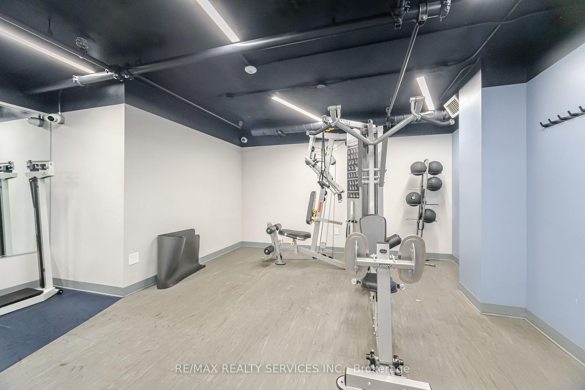 2 Bedrooms Condo at 715 Don Mills, Toronto For sale
