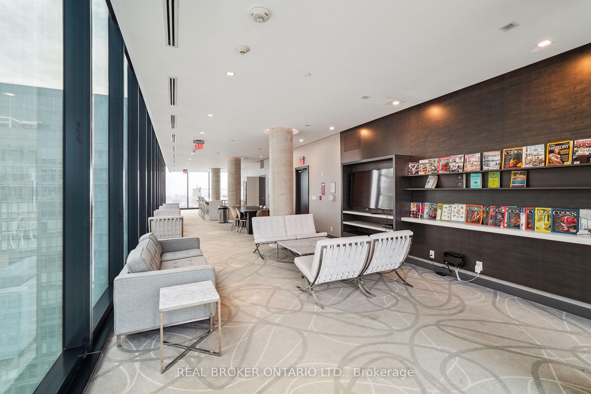 1 Bedroom Condo at 11 Charlotte,  Toronto For sale