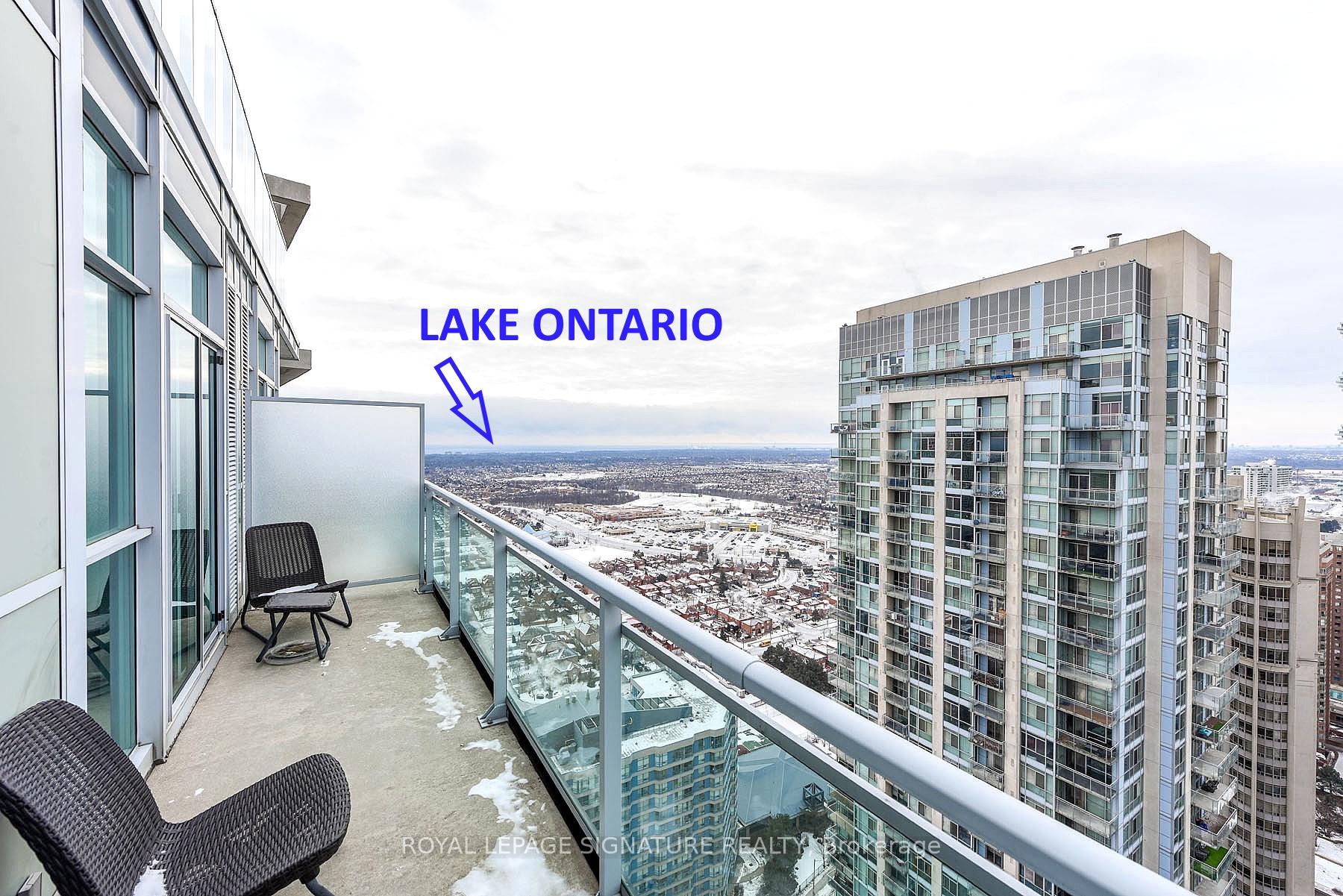 1 Bedroom Condo at 223 Webb,  Mississauga For sale