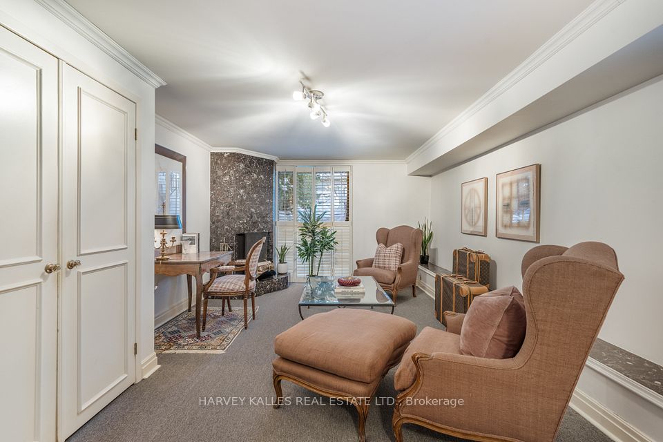 46 Clarendon Avenue