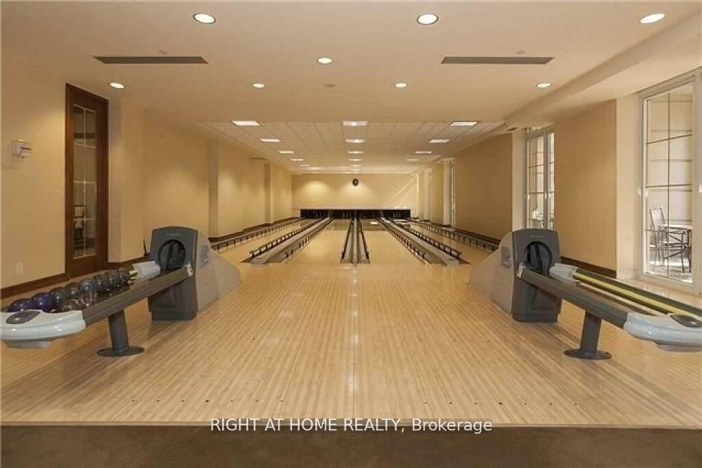 2 Bedrooms Condo at 80 Harrison Garden,  Toronto For sale