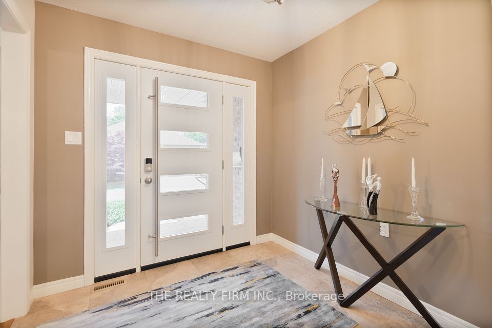 #11 - 448 Commissioners Road, London South, ON N6C 2T7