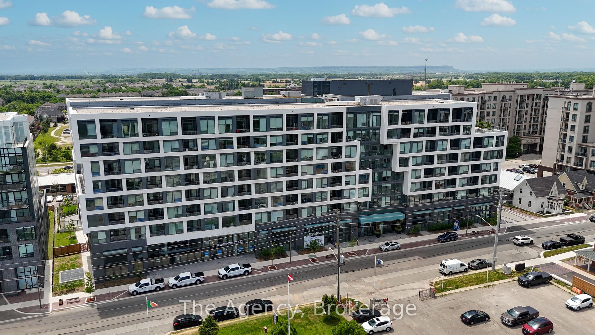 2 Bedrooms Condo at 2450 Old Bronte, Oakville For sale