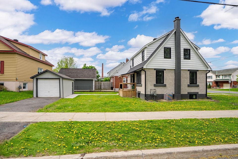 36 Old Orchard Avenue, Cornwall, ON K6H 2H2