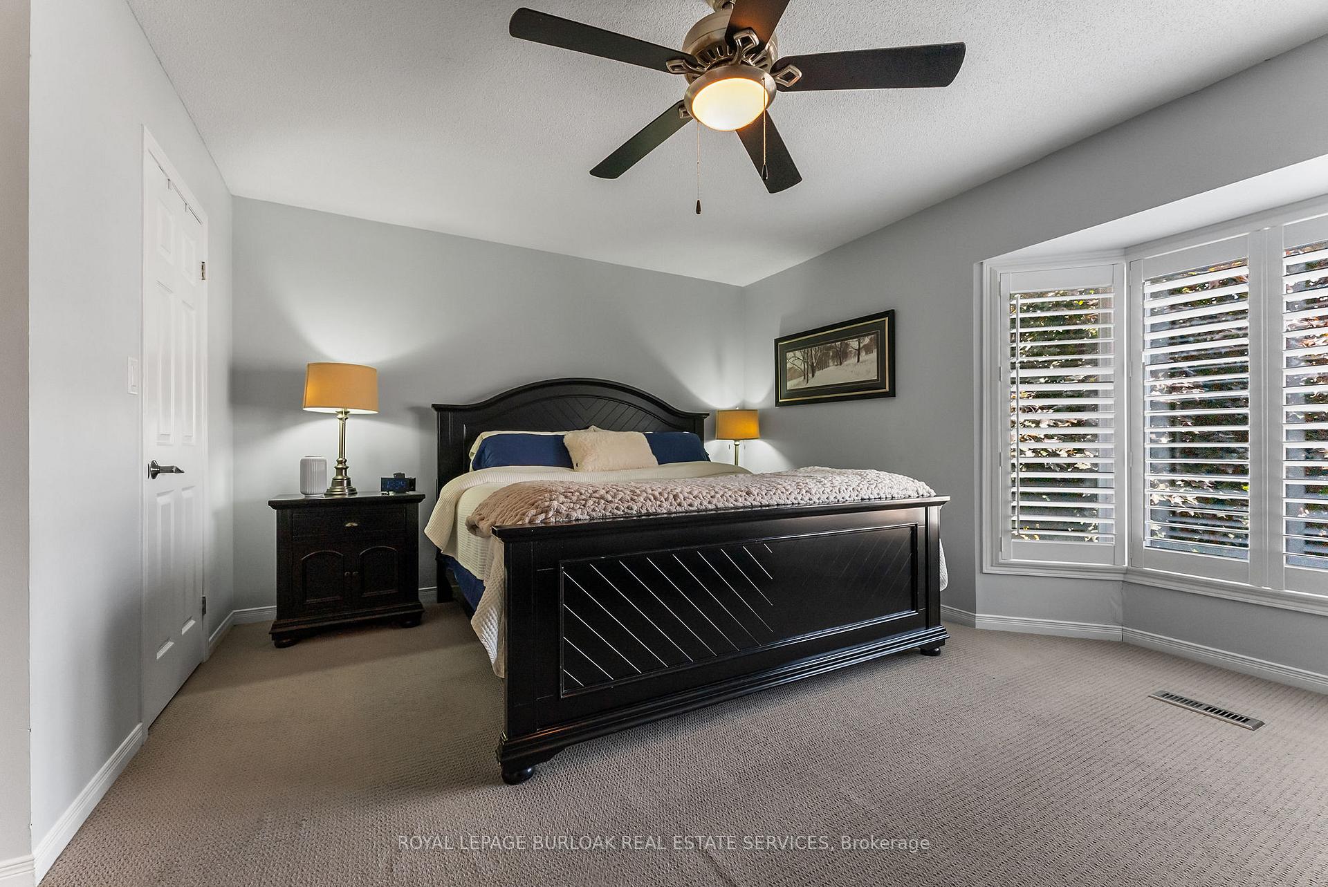 3 Bedrooms Condo at 2025 Cleaver, Burlington For sale
