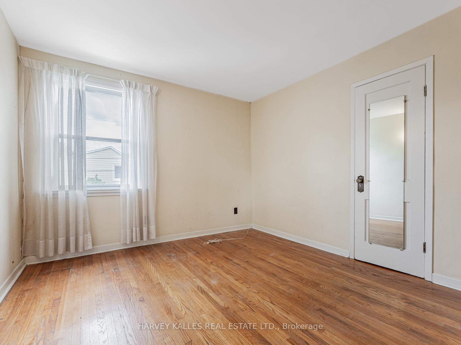 71 Mortimer Avenue