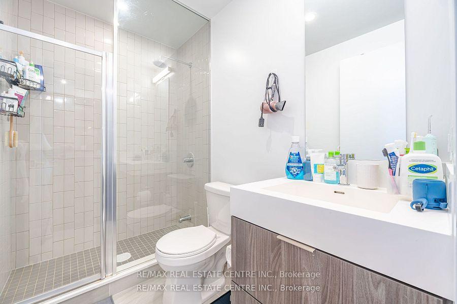 2 Bedrooms Condo at 130 River, Toronto For sale