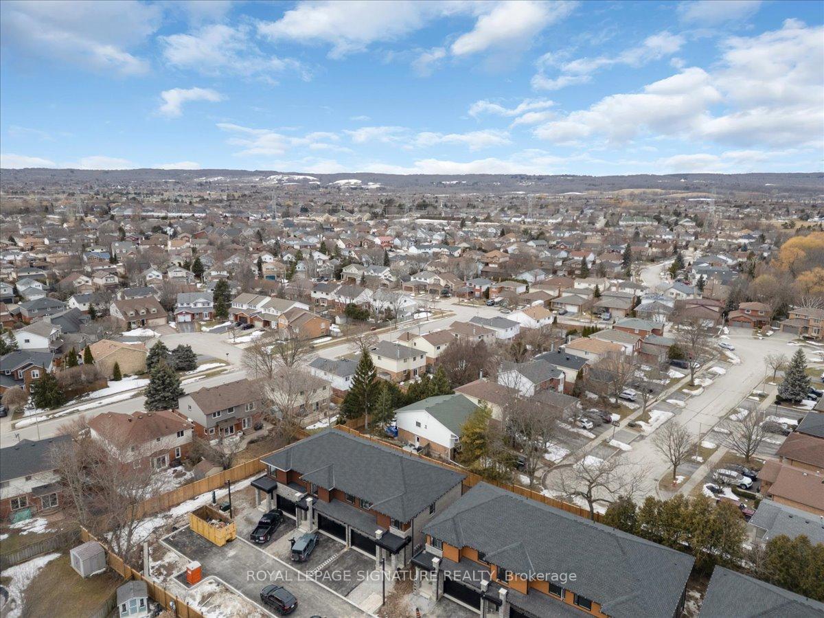 3 Bedrooms Condo at 2154 Walkers,  Burlington For sale
