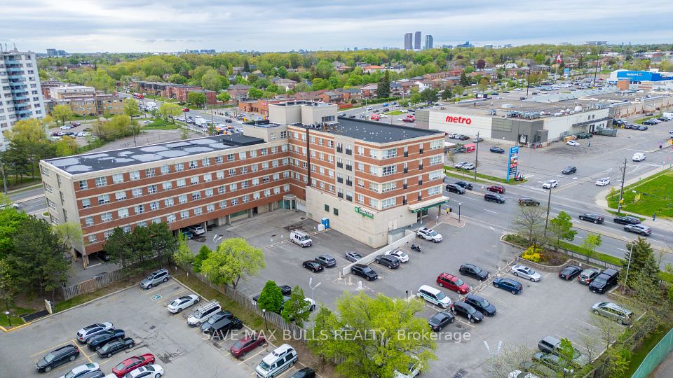 #412 - 1415 Lawrence Avenue, Toronto, ON M6L 1A9