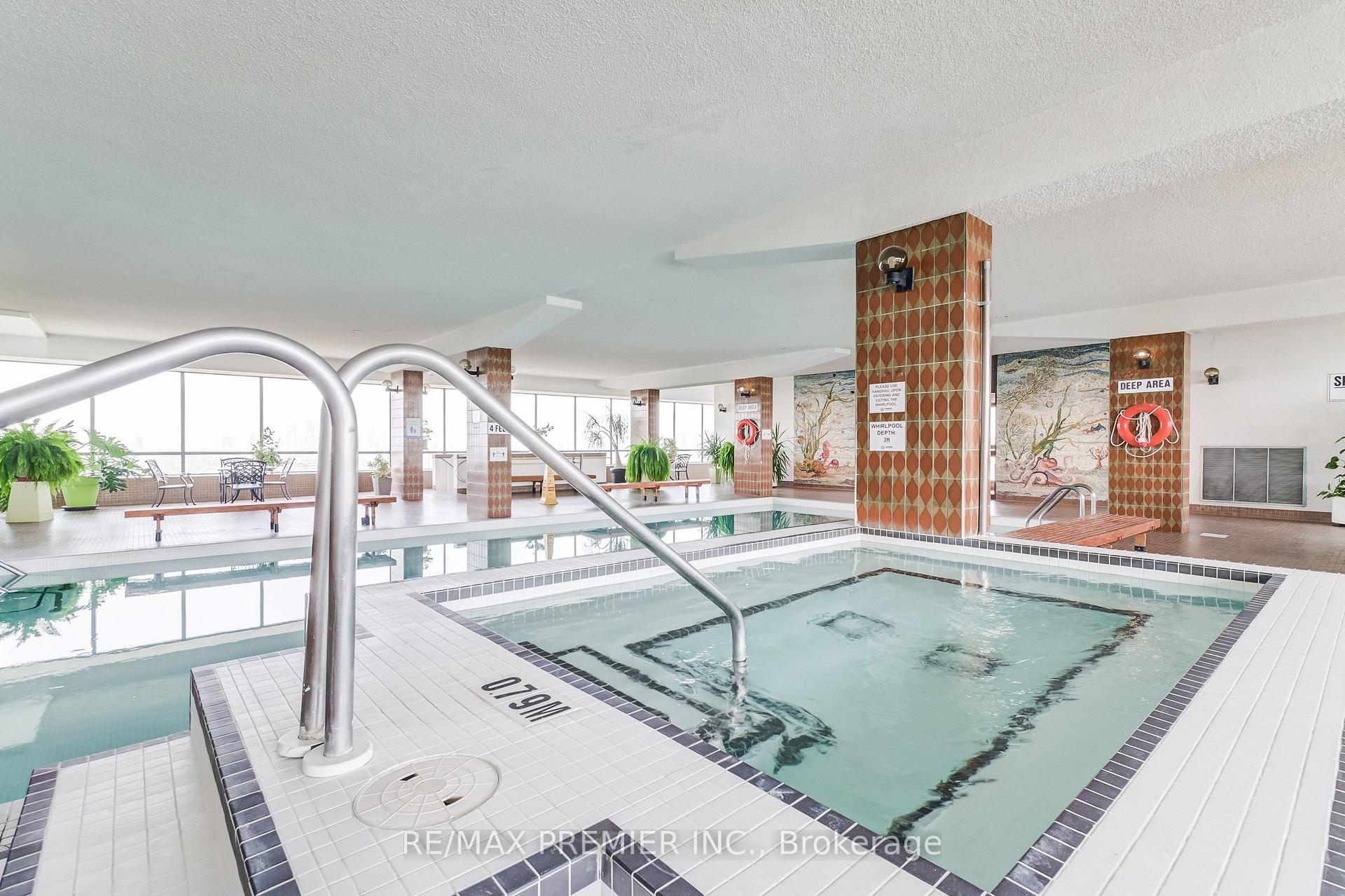 1 Bedroom Condo at 1333 Bloor, Mississauga For sale