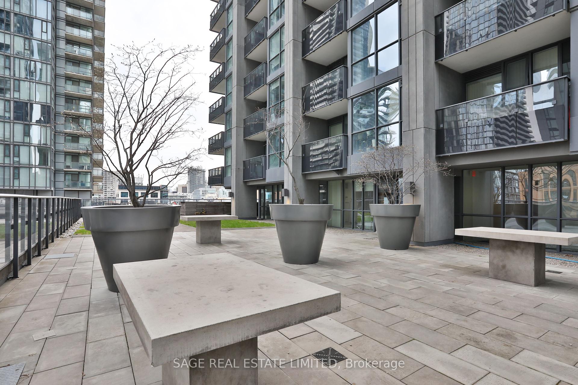 1 Bedroom Condo at 295 Adelaide,  Toronto For sale