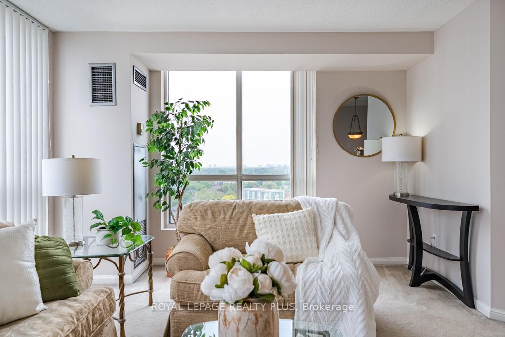 2 Bedrooms Condo at 101 Subway, Toronto For sale