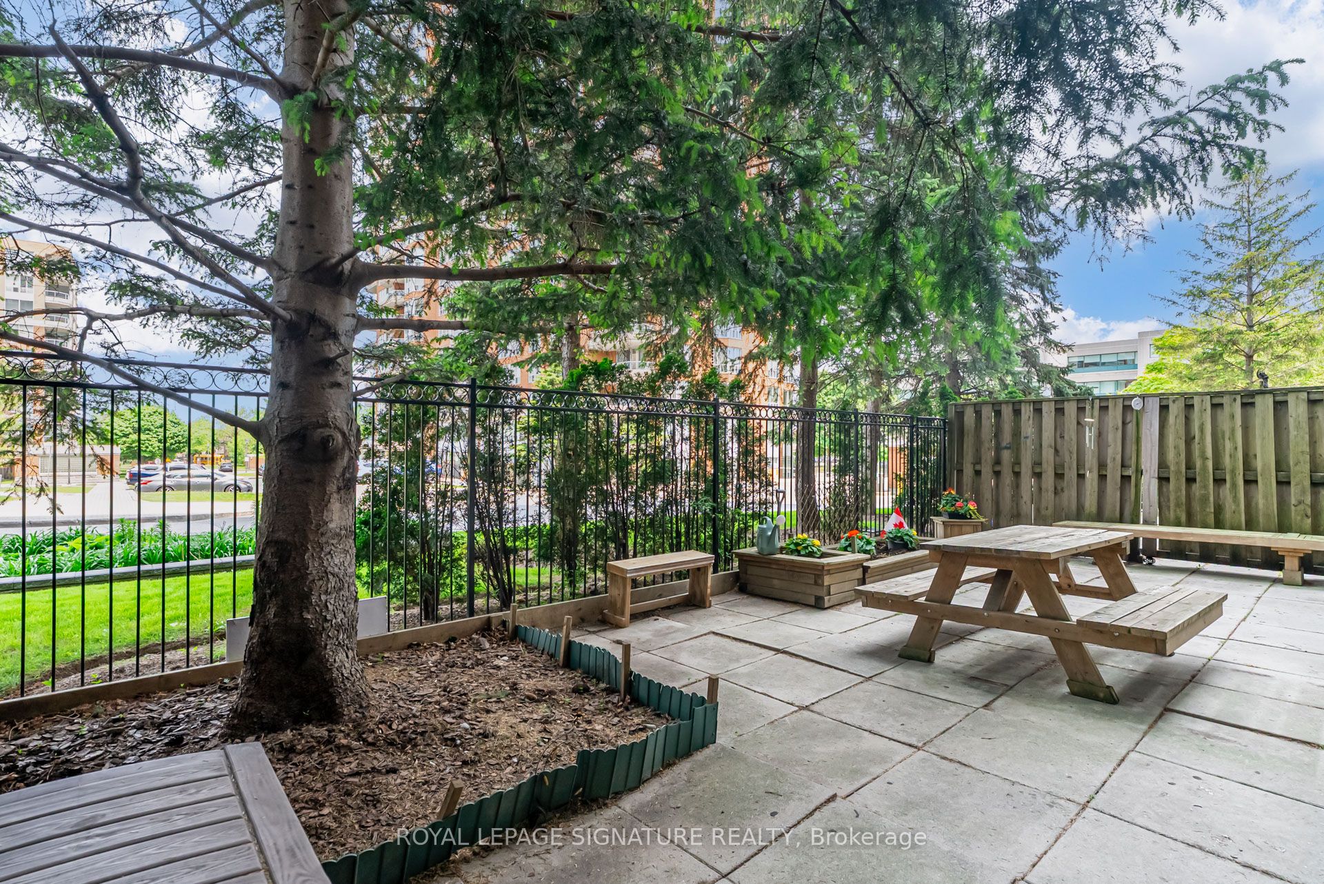 400 McLevin Avenue, #102