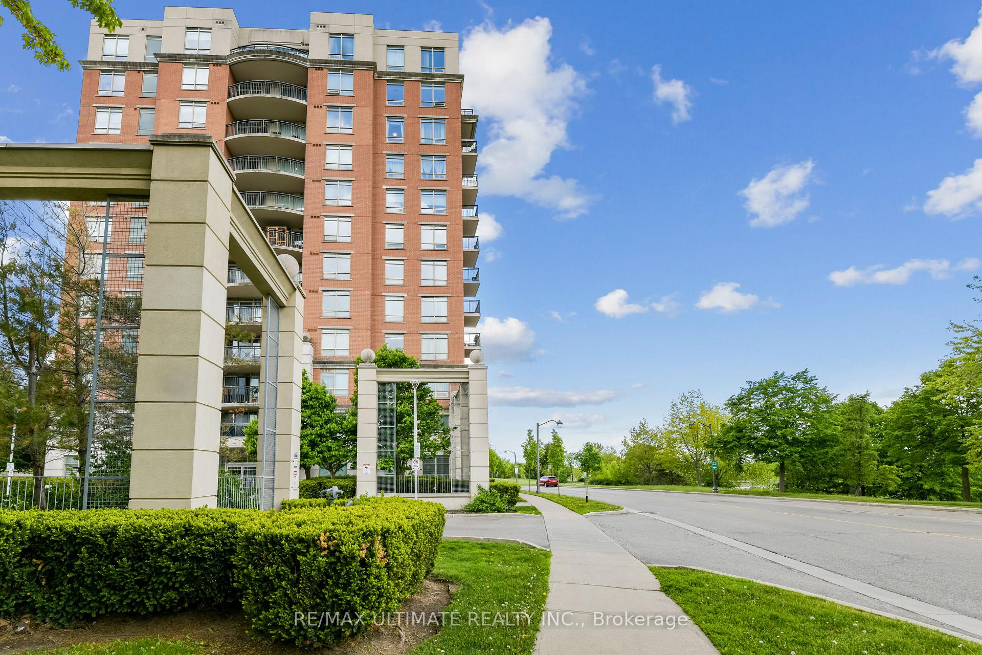 1 Bedroom Condo at 2325 Central Park, Oakville For sale