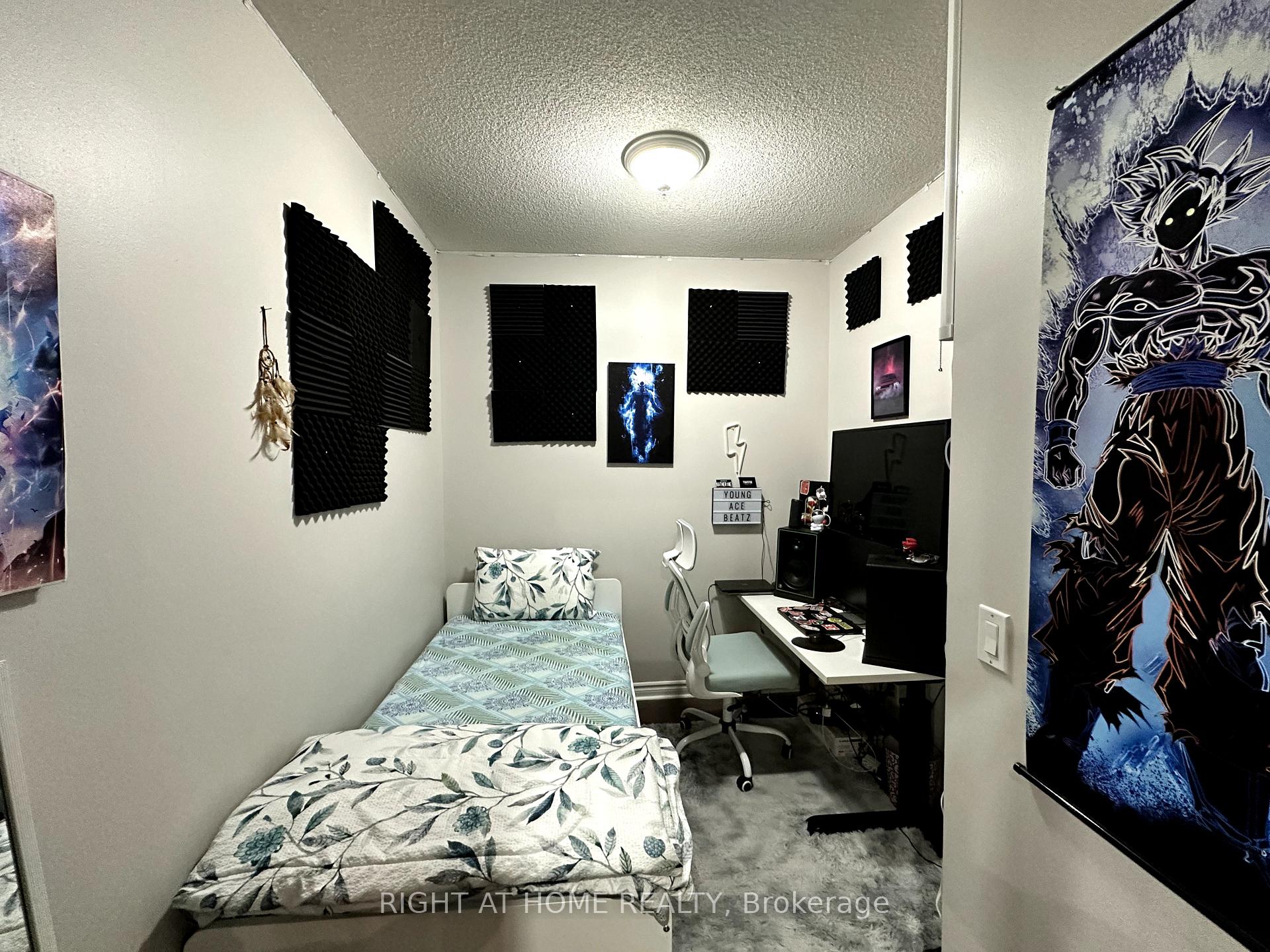 2 Bedrooms Condo at 4090 Living Arts, Mississauga For sale
