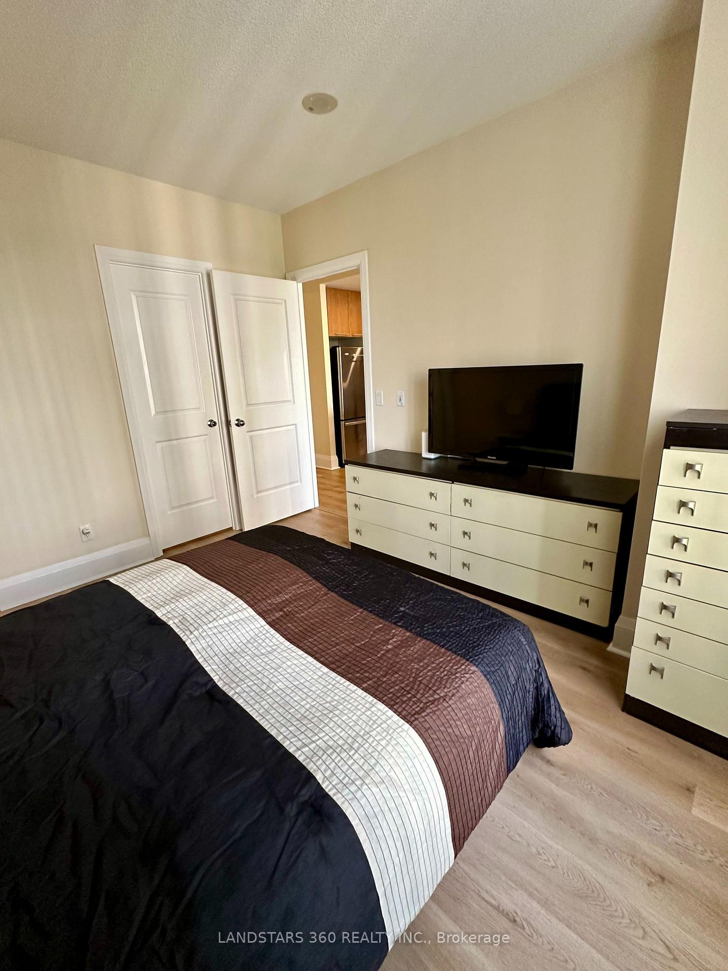 3 Bedrooms Condo at 100 Harrison Garden, Toronto For sale
