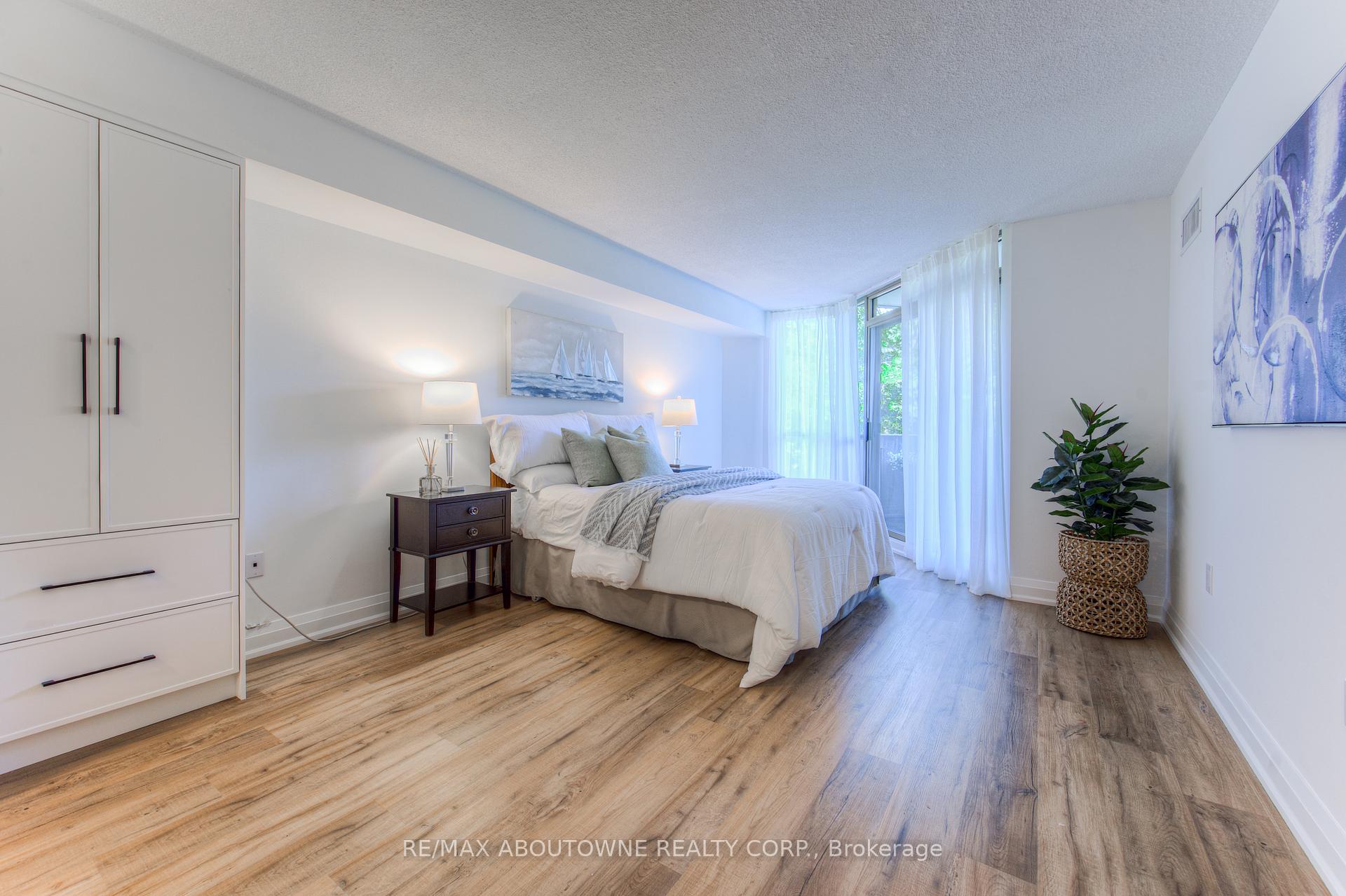 1 Bedroom Condo at 5090 Pinedale, Burlington For sale