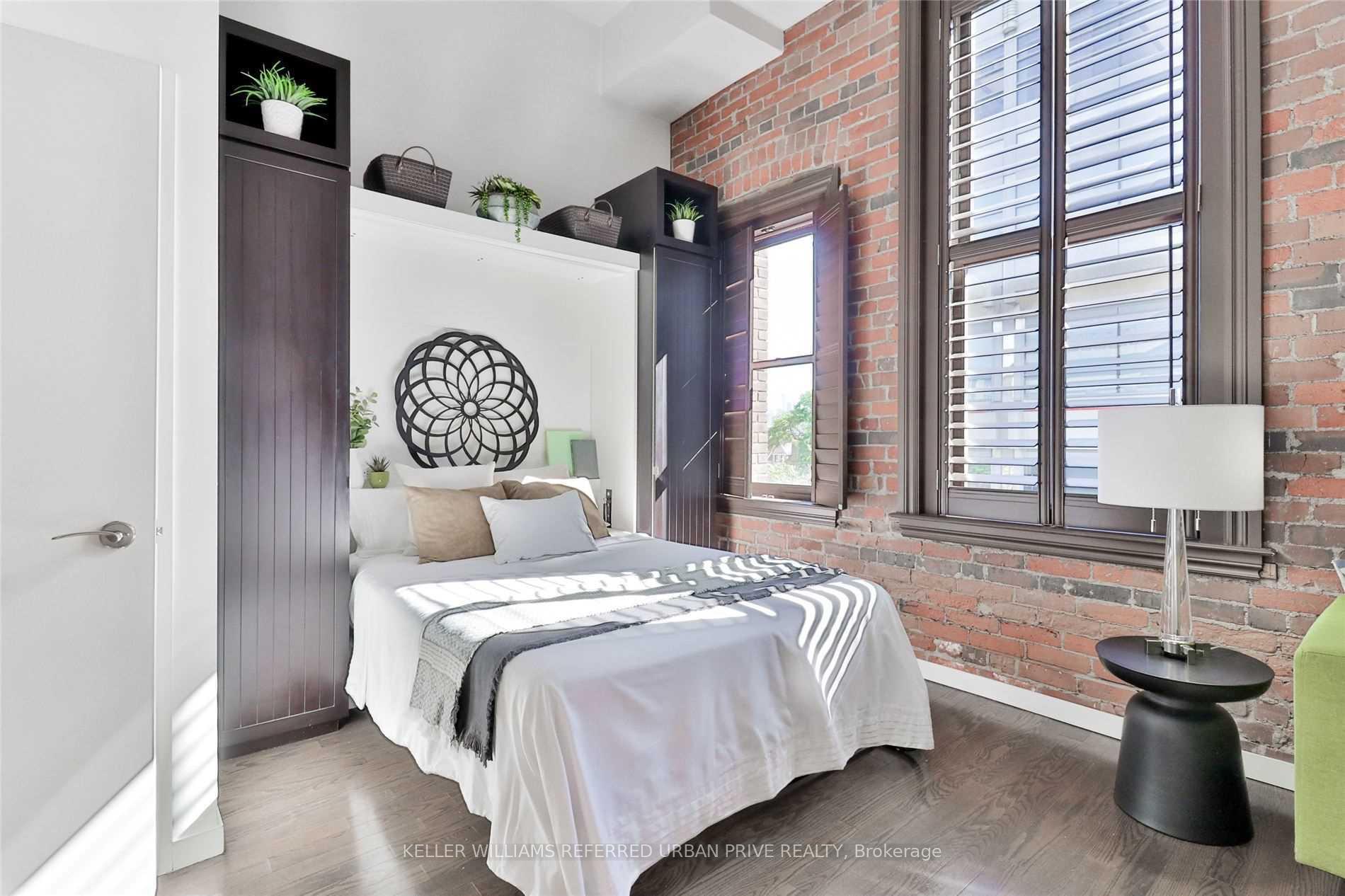 Condo at 915 King, Toronto For sale