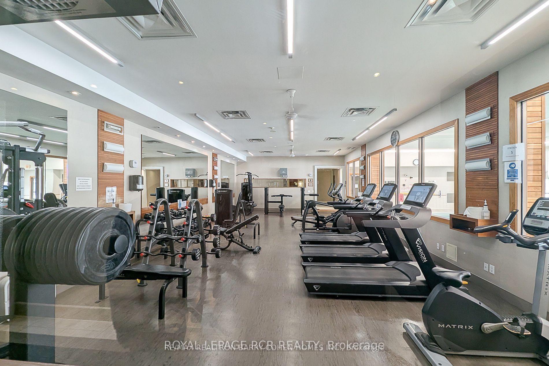 21 Galleria Parkway, #21