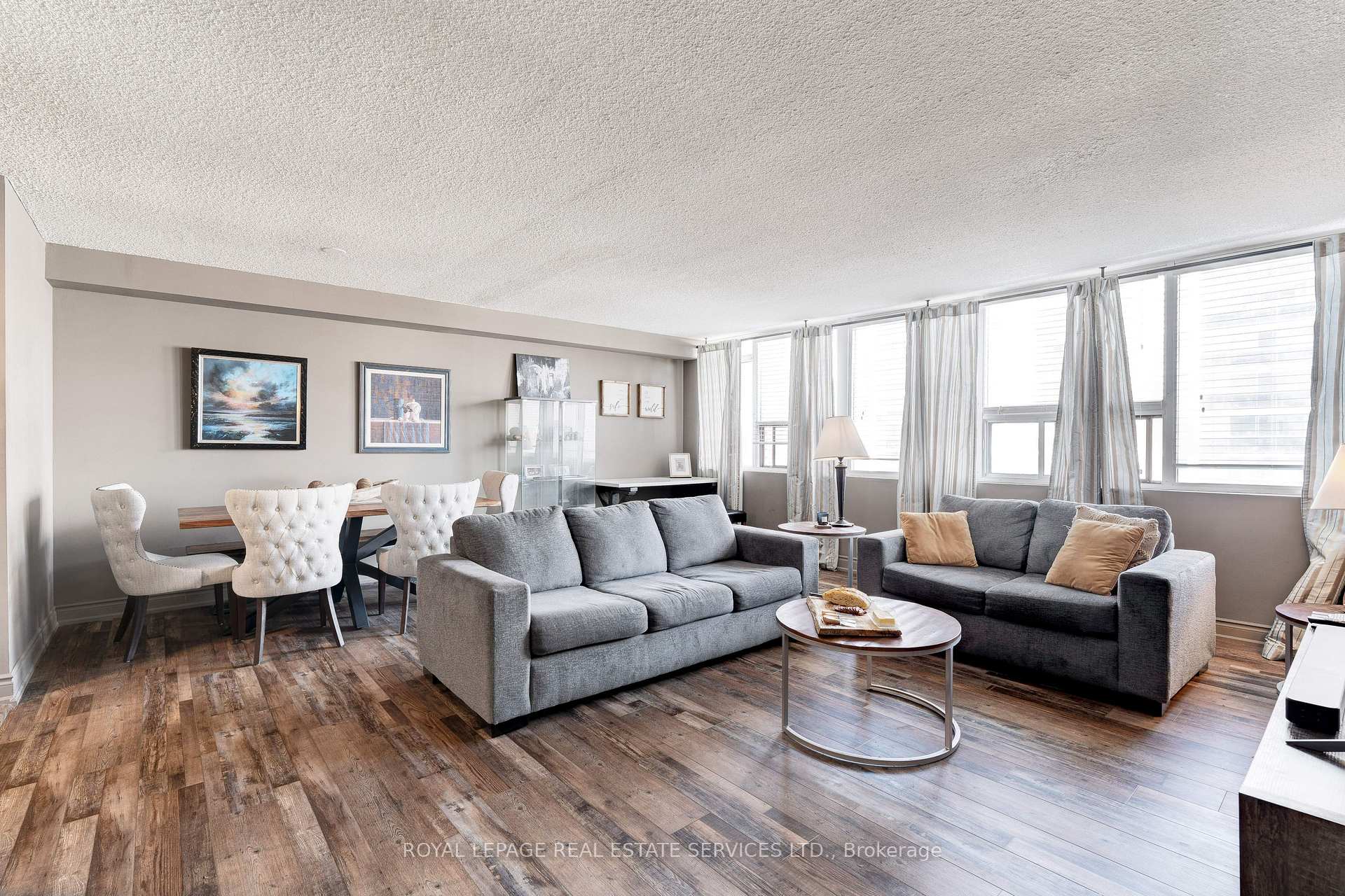 2 Bedrooms Condo at 120 Duke,  Hamilton For sale
