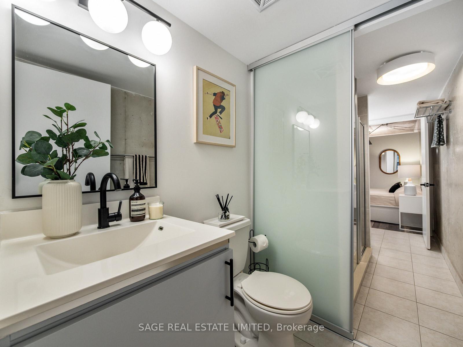 2 Bedrooms Condo at 150 Sudbury, Toronto For sale
