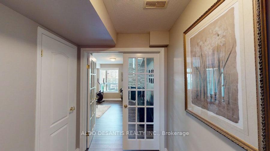 3 Bedrooms Condo at 348 Highland, Hamilton For sale