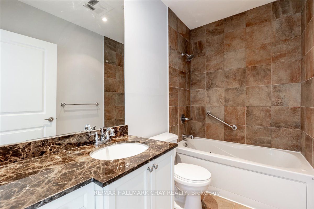33 Ellen Street, #PH-09