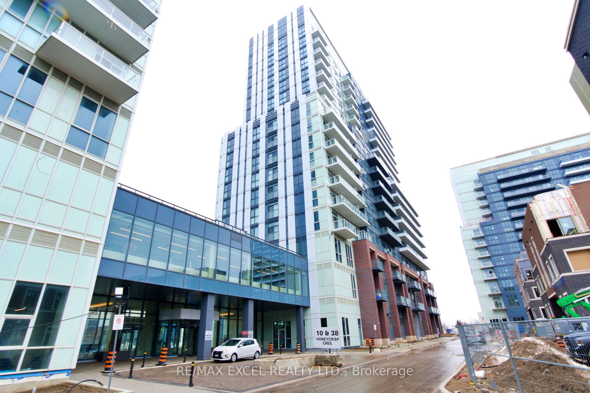 1 Bedroom Condo at 38 Honeycrisp, Vaughan For sale