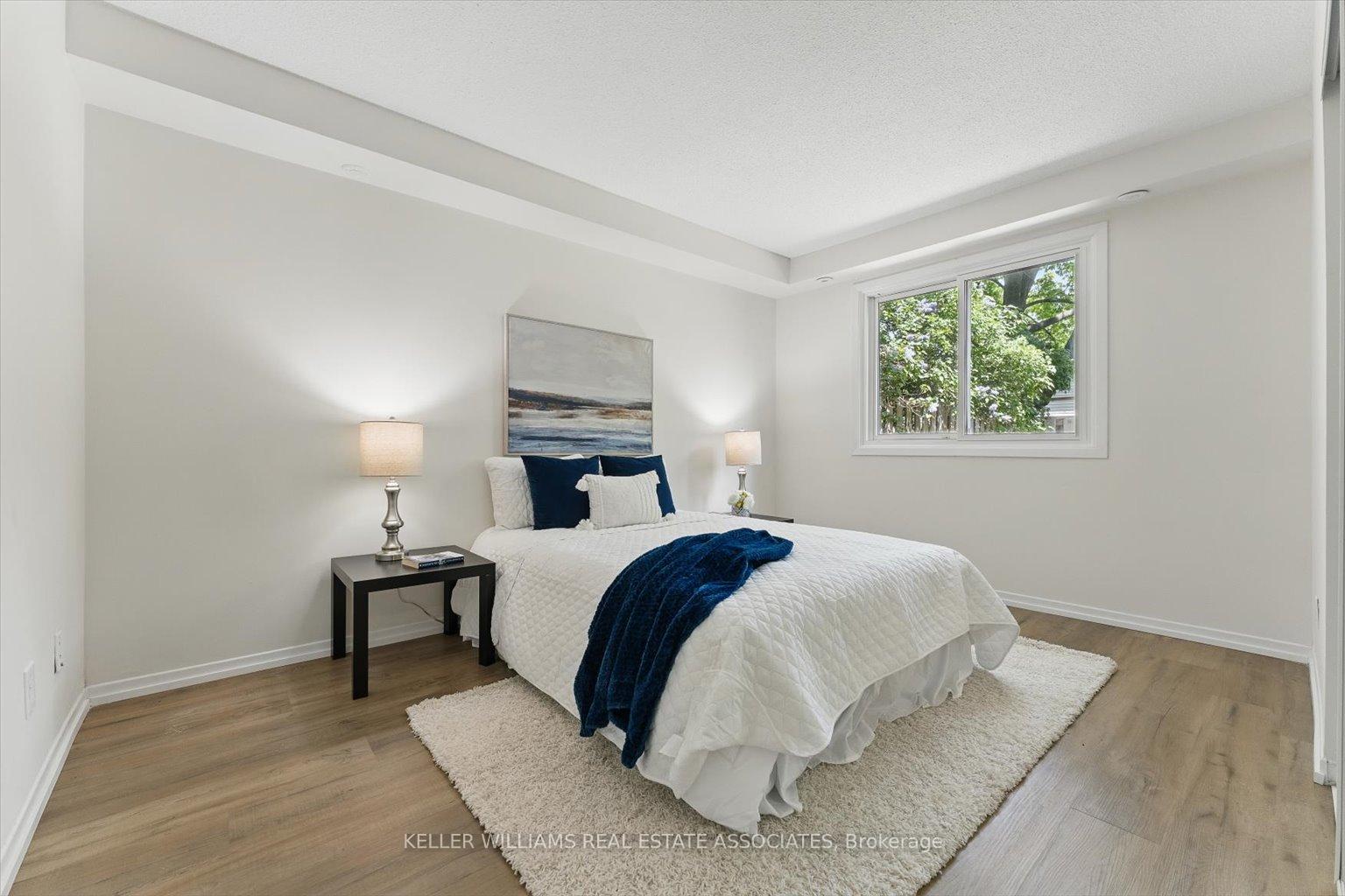 3 Bedrooms Condo at 2701 Aquitaine, Mississauga For sale