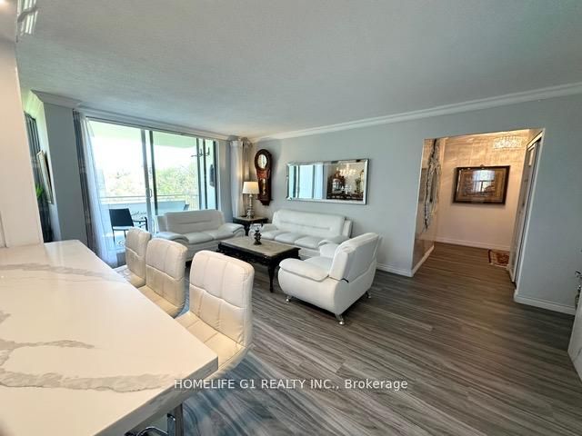 60 Pavane Linkway