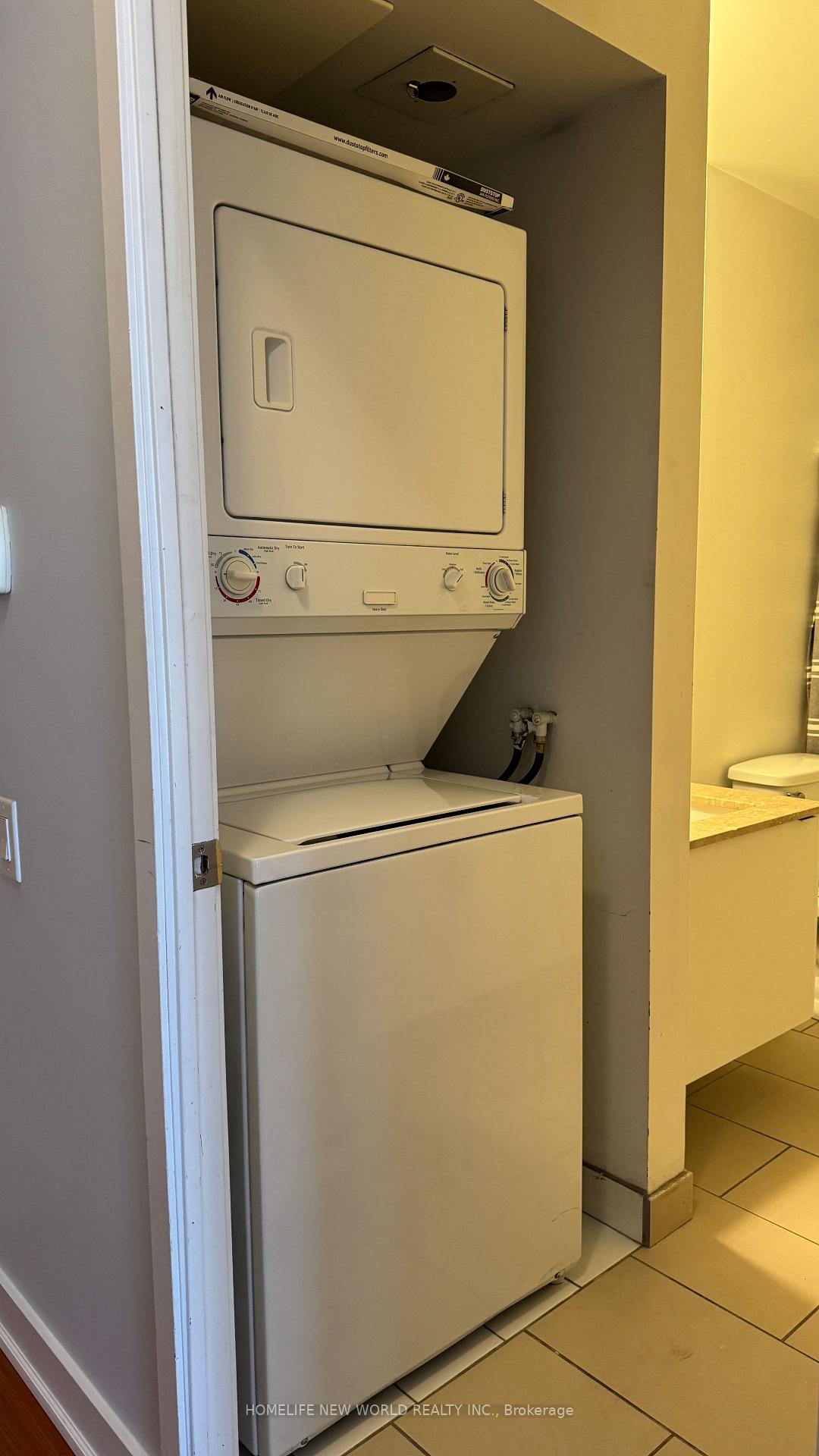1 Bedroom Condo at 33 Mill,  Toronto For sale