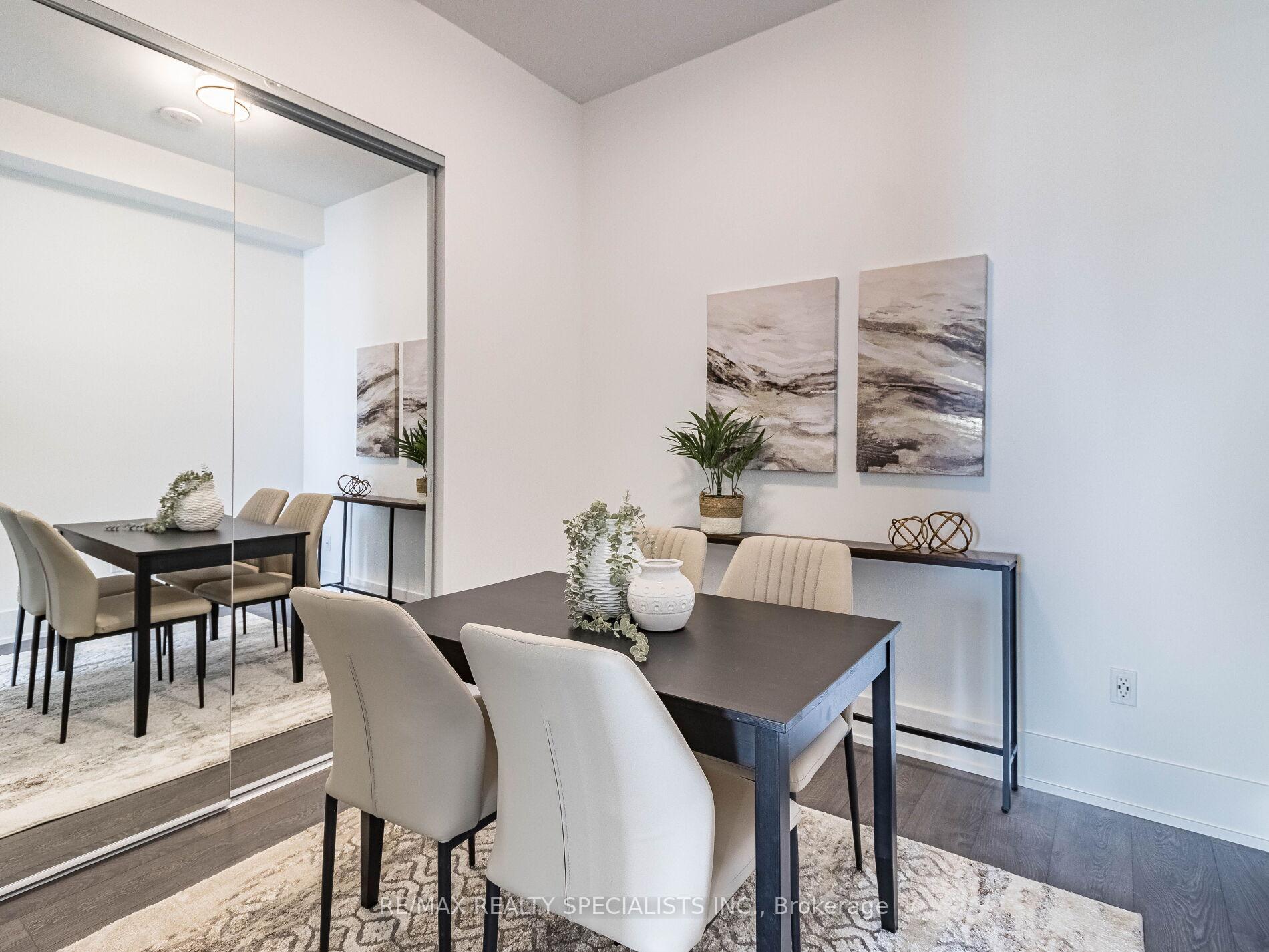 3 Bedrooms Condo at 480 Front,  Toronto For sale