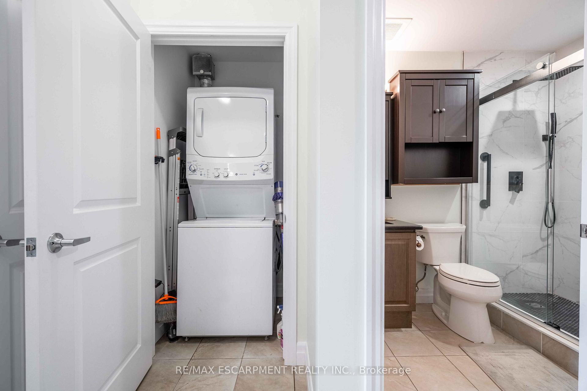 1 Bedroom Condo at 90 CHARLTON, Hamilton For sale