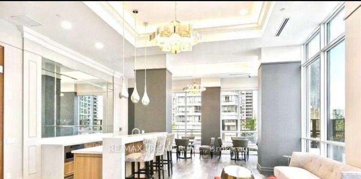 2 Bedrooms Condo at 36 Elm,  Mississauga For sale