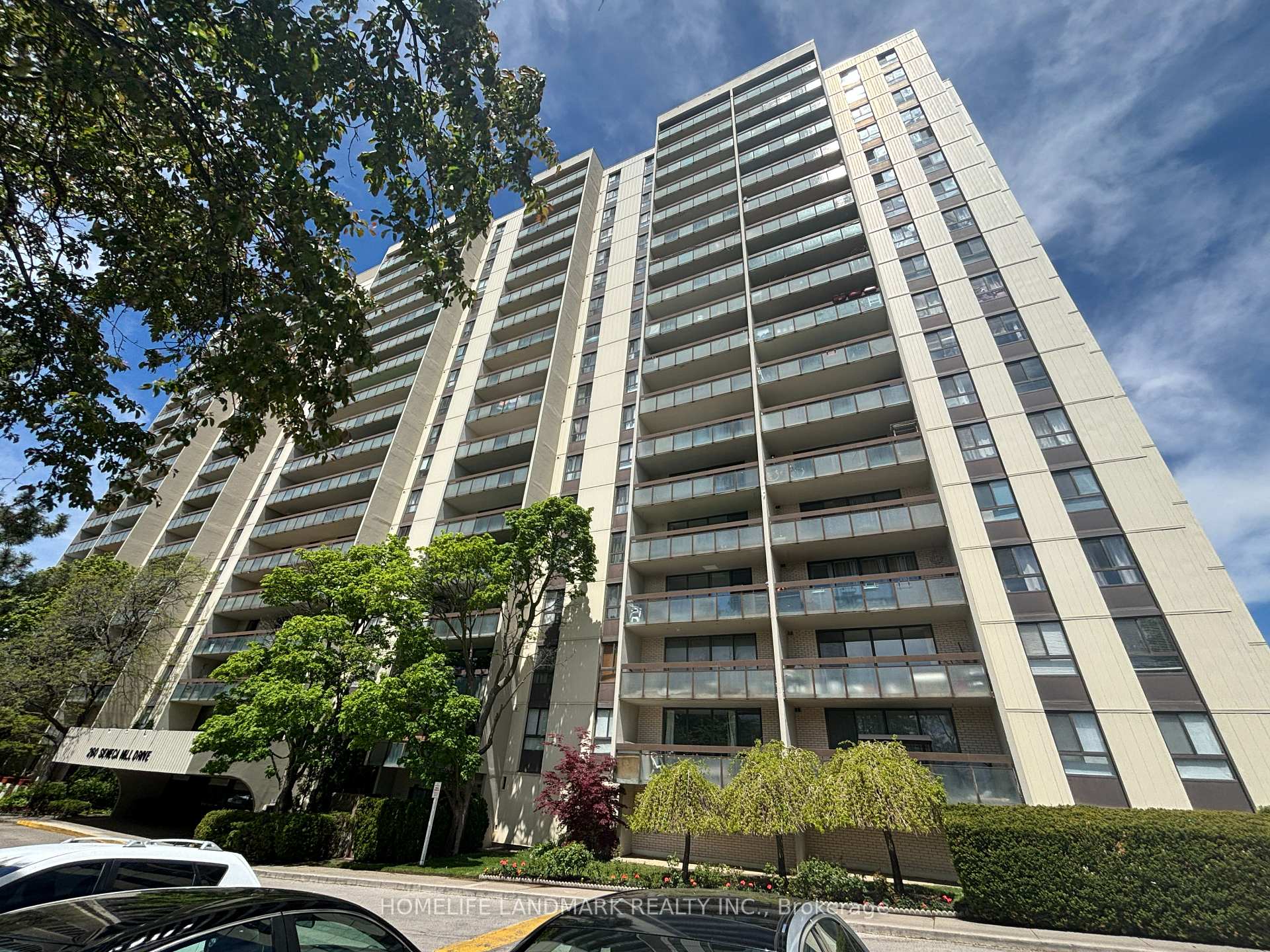 3 Bedrooms Condo at 260 Seneca Hill, Toronto For sale