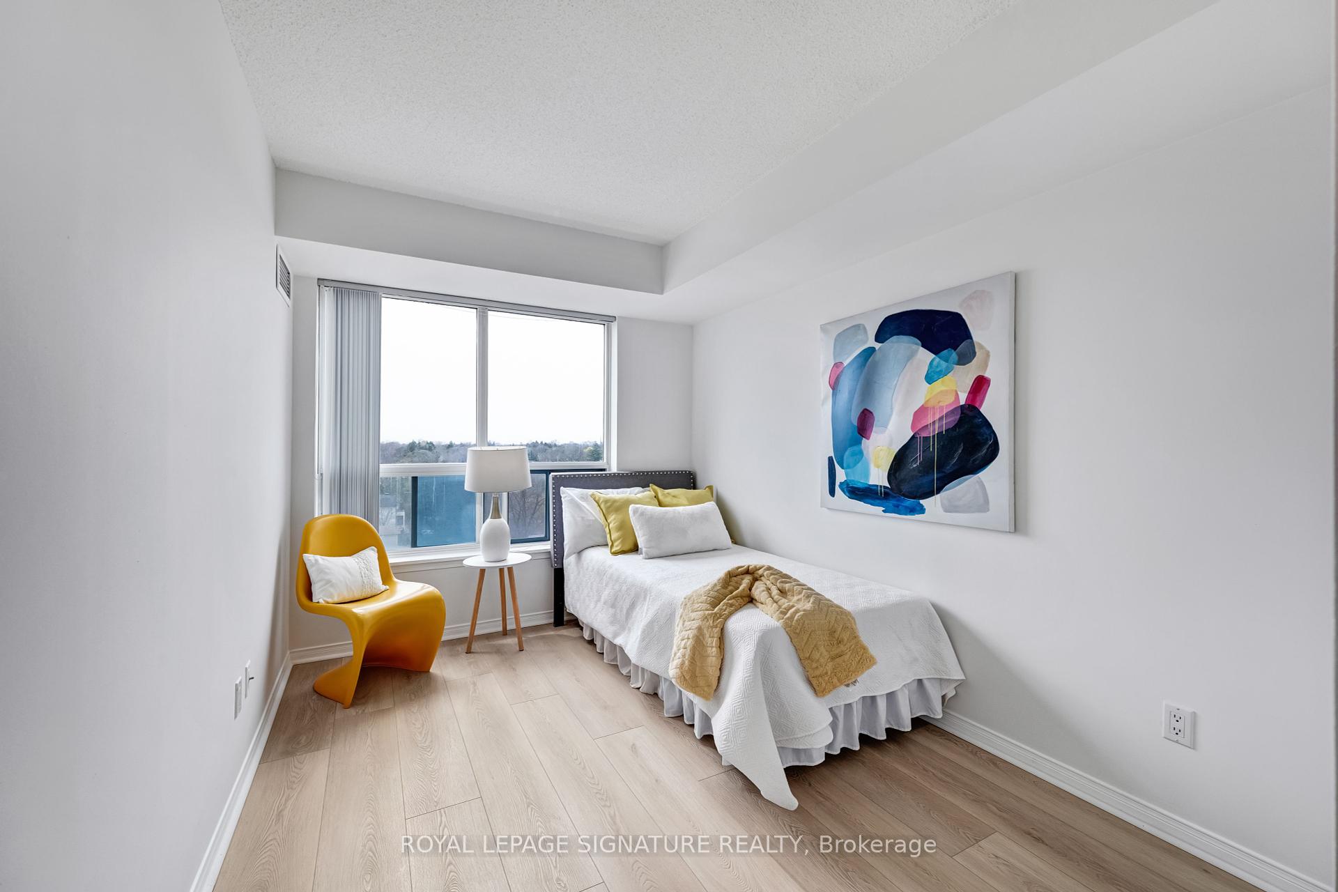 2 Bedrooms Condo at 233 Beecroft, Toronto For sale