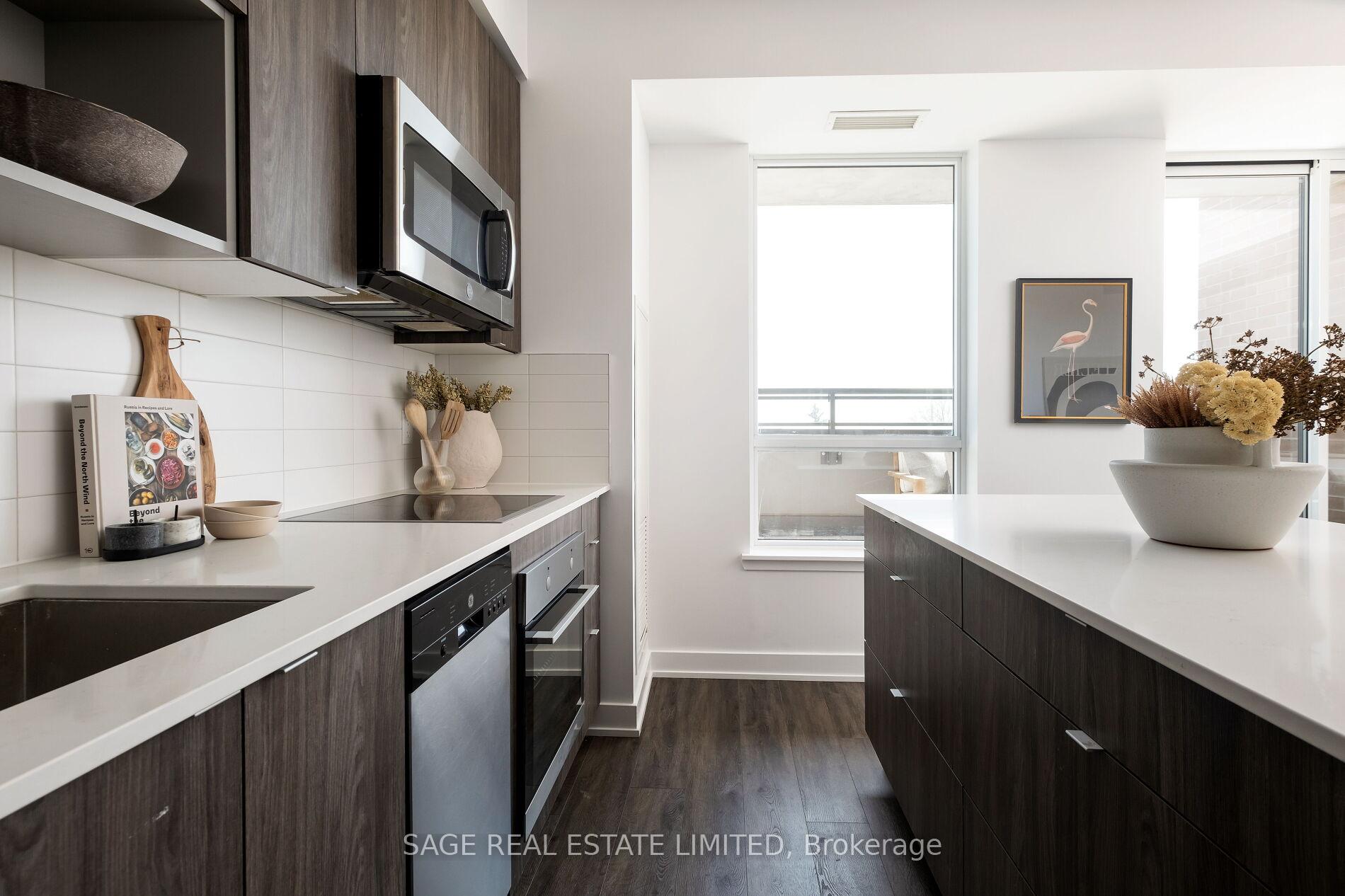 3 Bedrooms Condo at 630 Greenwood,  Toronto For sale