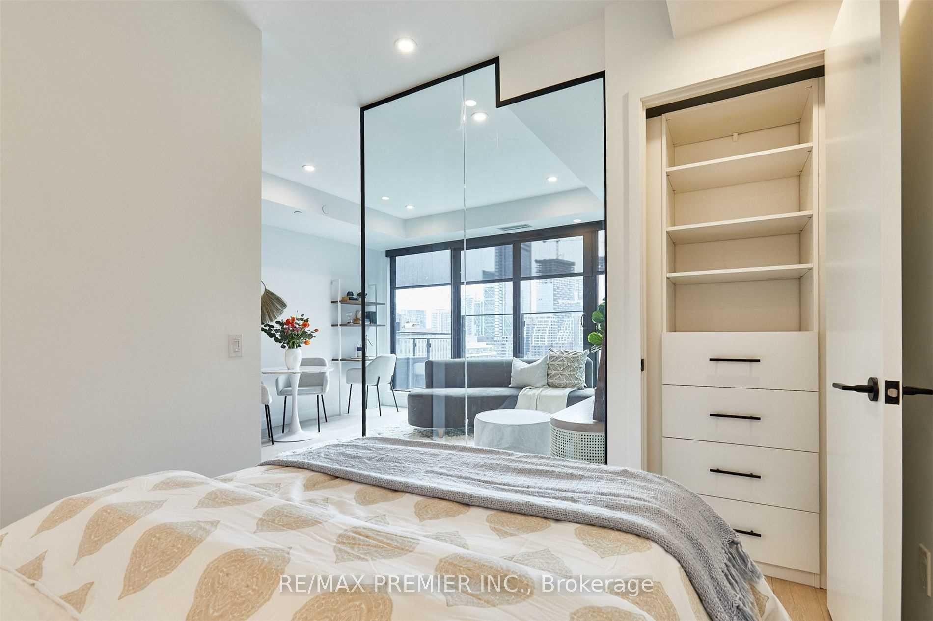 1 Bedroom Condo at 505 Richmond,  Toronto For sale