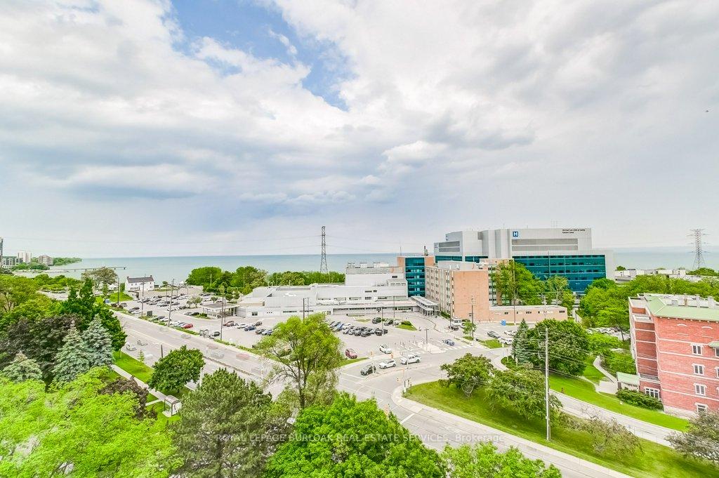 2 Bedrooms Condo at 1201 North Shore, Burlington For sale
