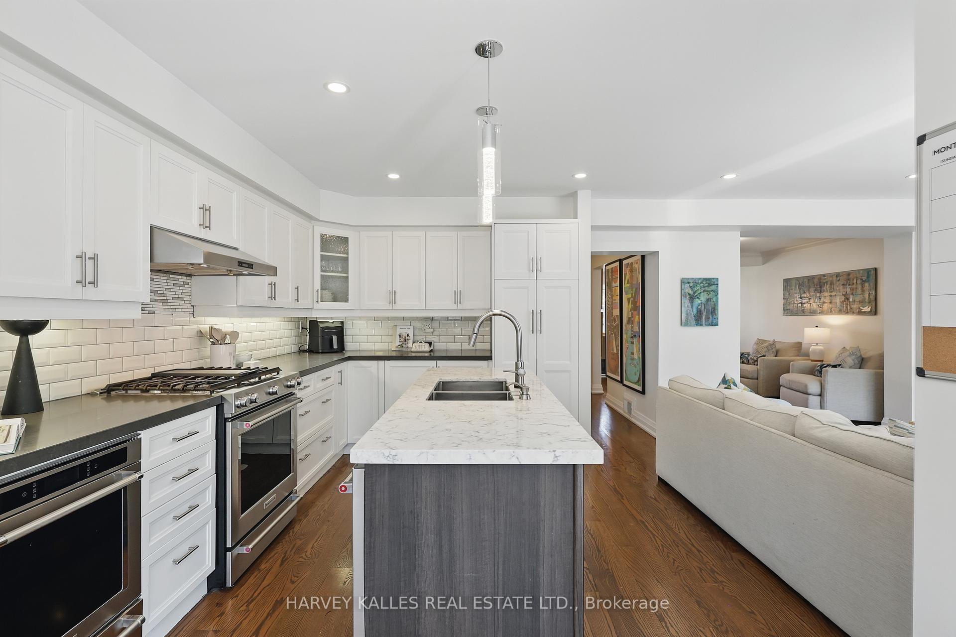 219 Delhi Avenue