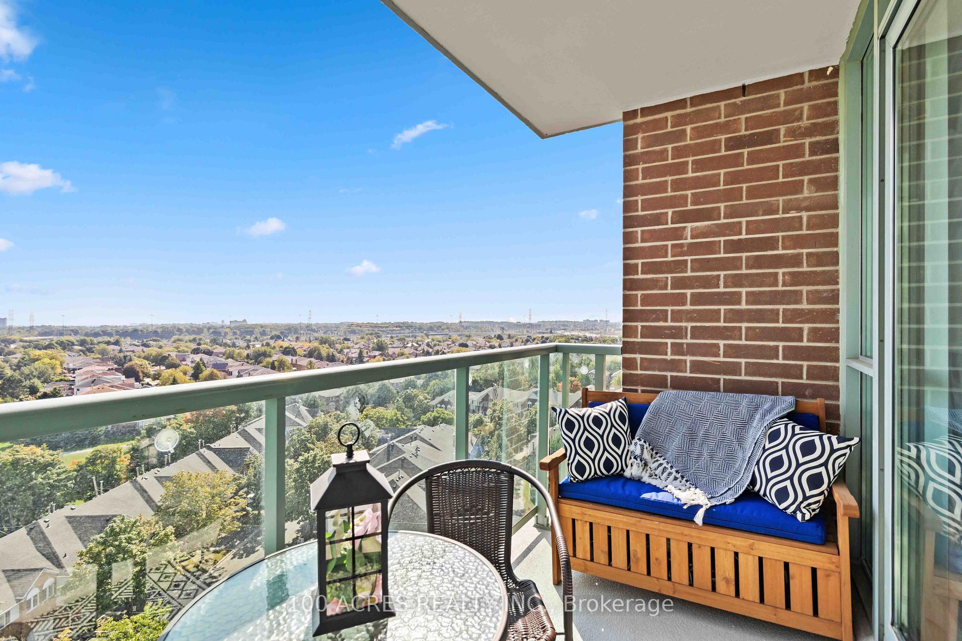 2 Bedrooms Condo at 4879 Kimbermount,  Mississauga For sale