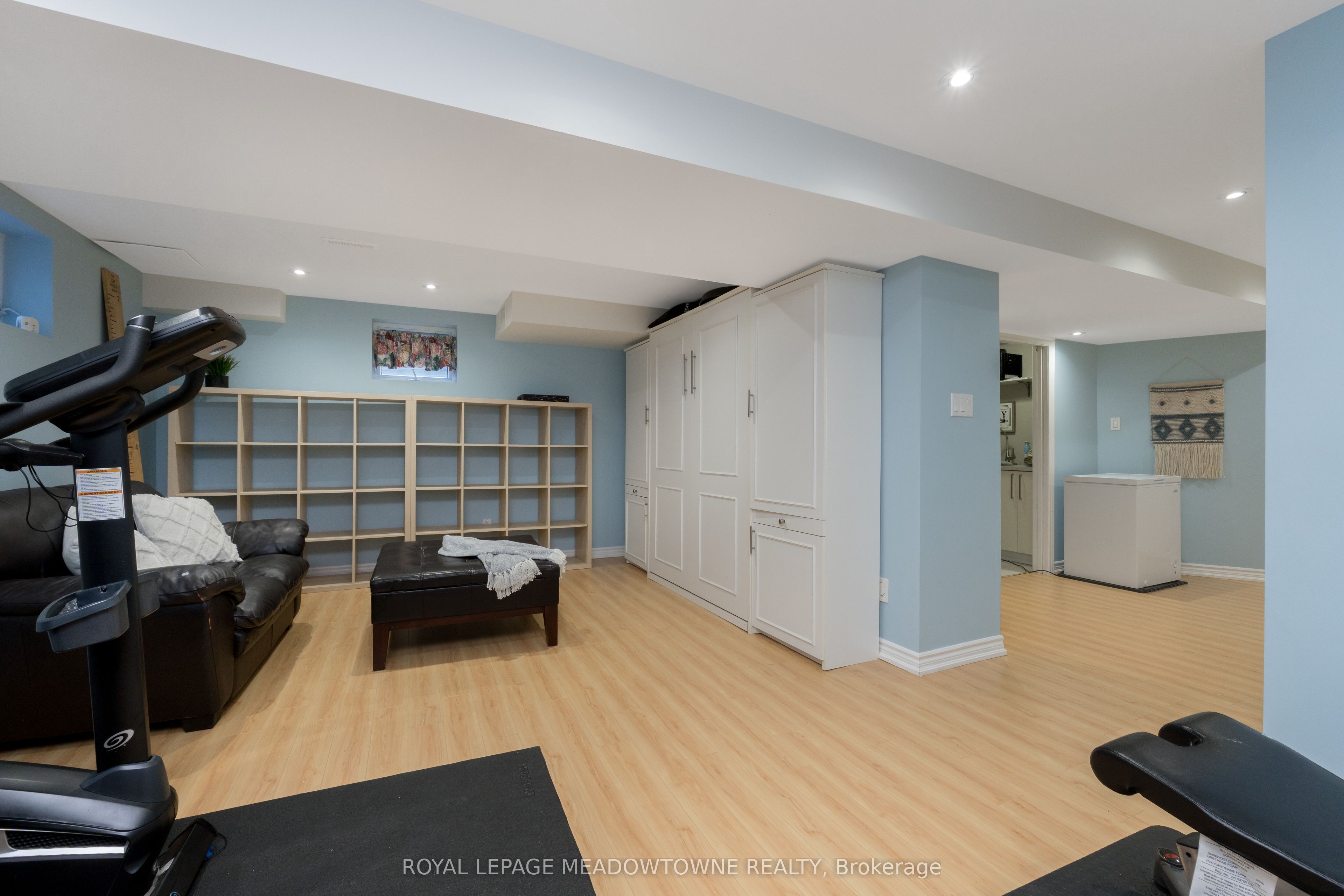 1876 Stevington Crescent