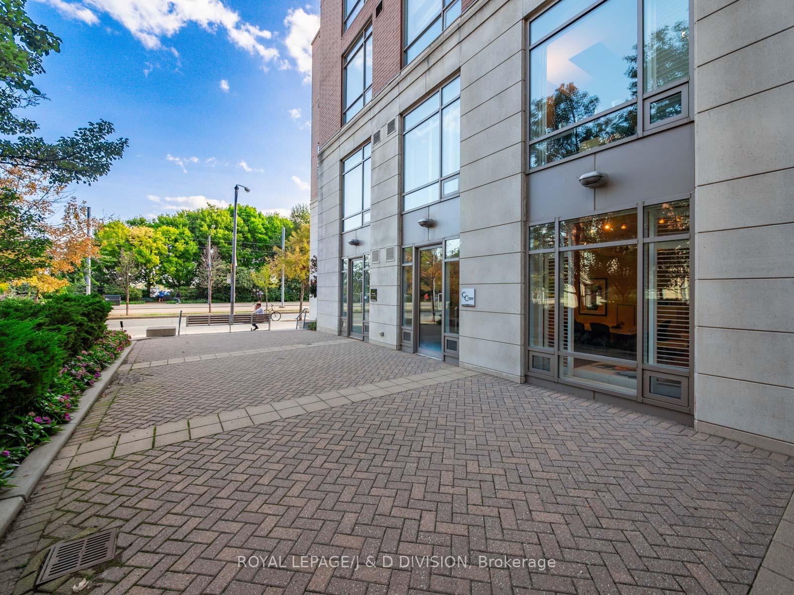 2 Bedrooms Condo at 500 Queens,  Toronto For sale