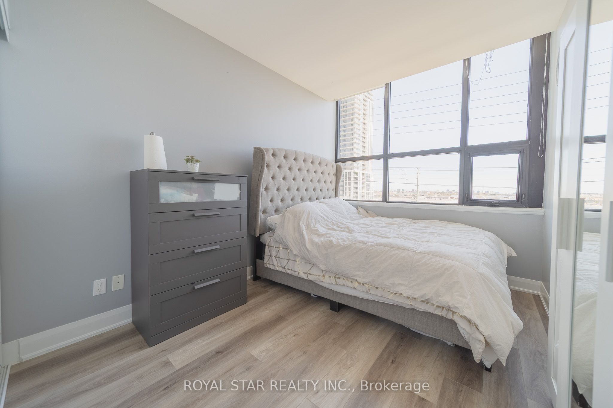 2900 Highway 7, #511