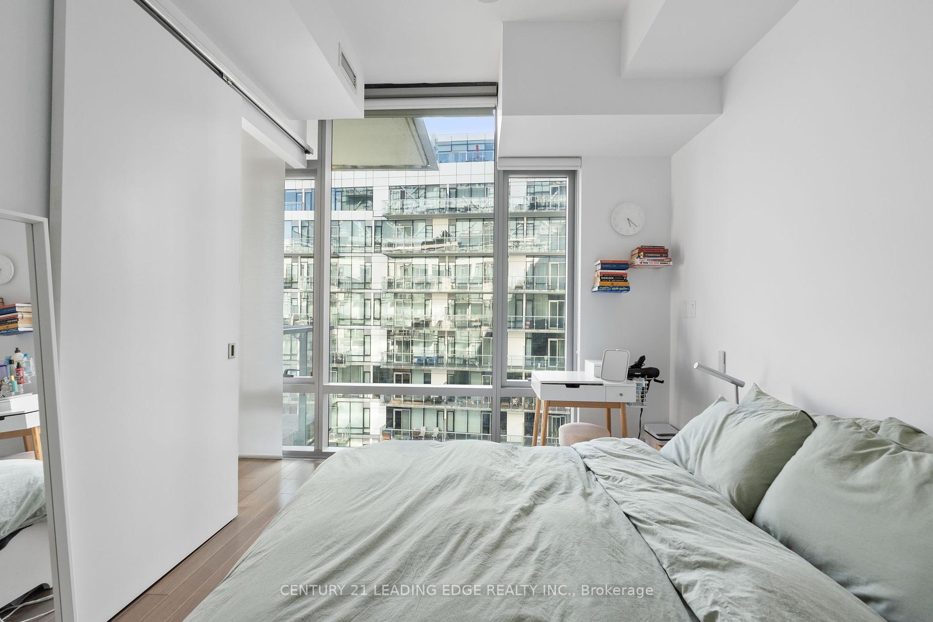 1 Bedroom Condo at 39 Queens, Toronto For sale