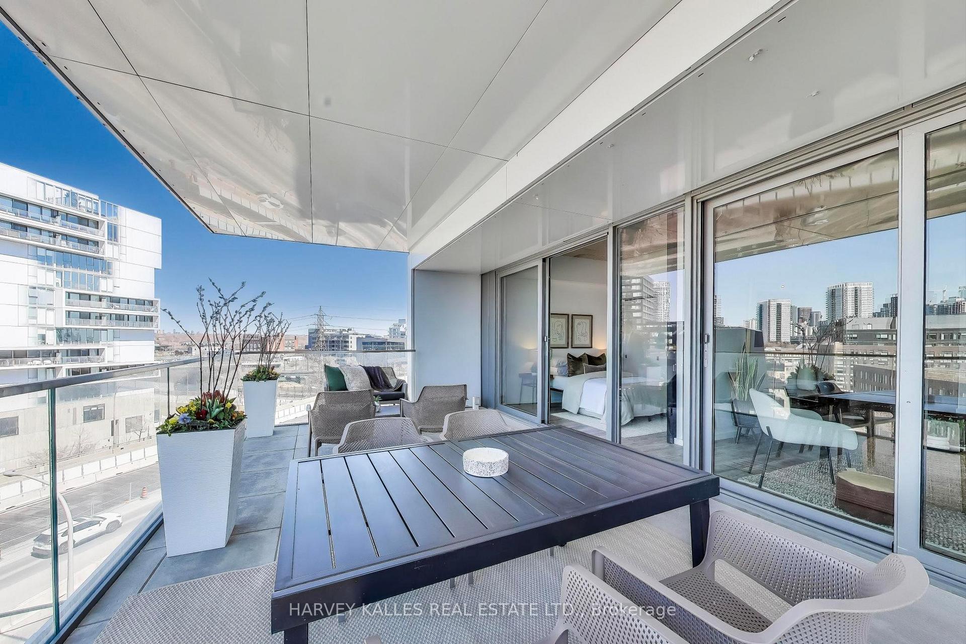 2 Bedrooms Condo at 170 Bayview,  Toronto For sale