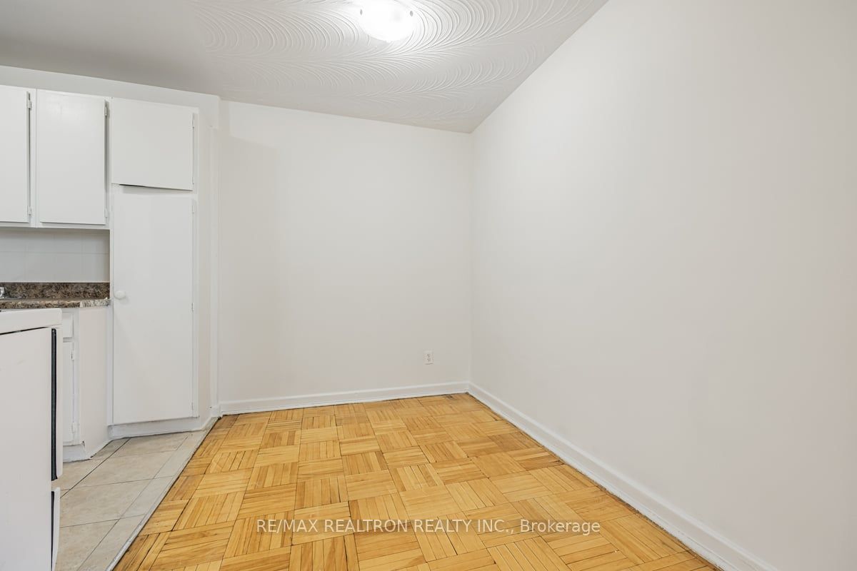 165 Cosburn Avenue, #307