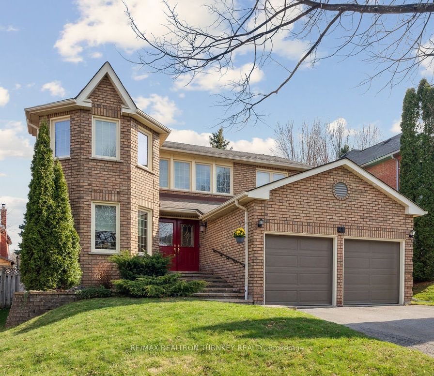 41 Goldsmith Crescent, Newmarket, ON L3X 1R4