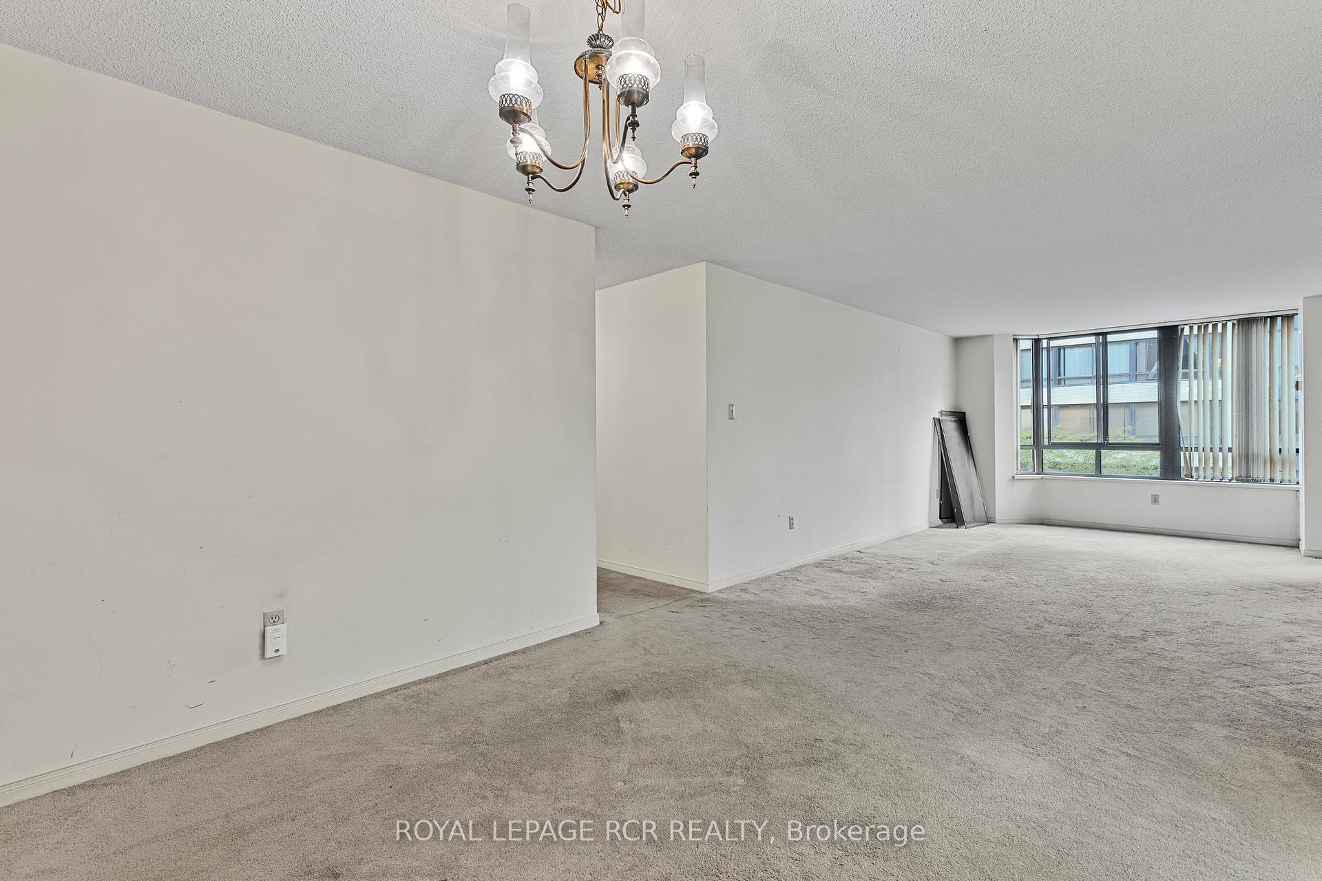 2 Bedrooms Condo at 195 St Patrick, Toronto For sale